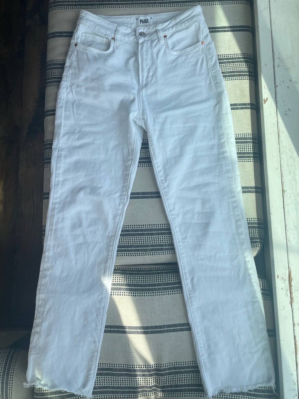 PAIGE Cindy White Cropped Straight Leg Jeans Size 26